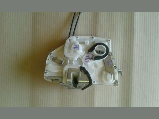 bontott SUZUKI SWIFT IV Jobb első Ajtózár Motor