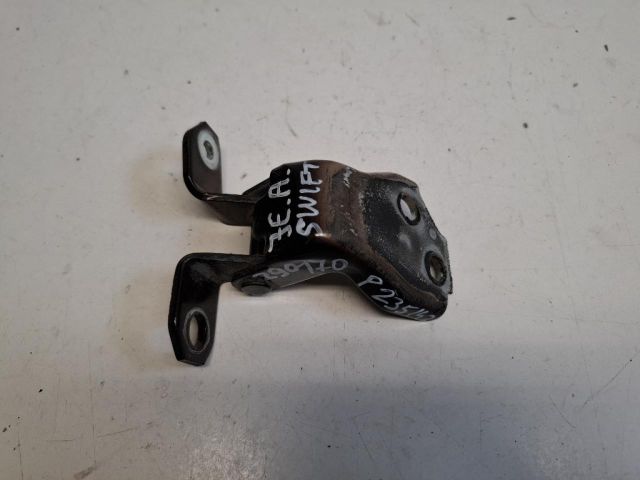 bontott SUZUKI SWIFT IV Jobb első Alsó Zsanér