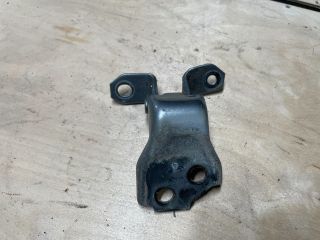 bontott SUZUKI SWIFT IV Jobb első Alsó Zsanér