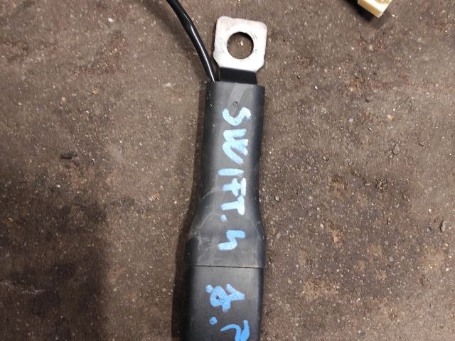 bontott SUZUKI SWIFT IV Jobb első Biztonsági Öv Csat