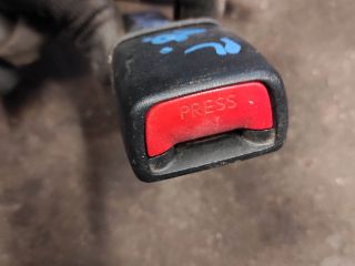 bontott SUZUKI SWIFT IV Jobb első Biztonsági Öv Csat