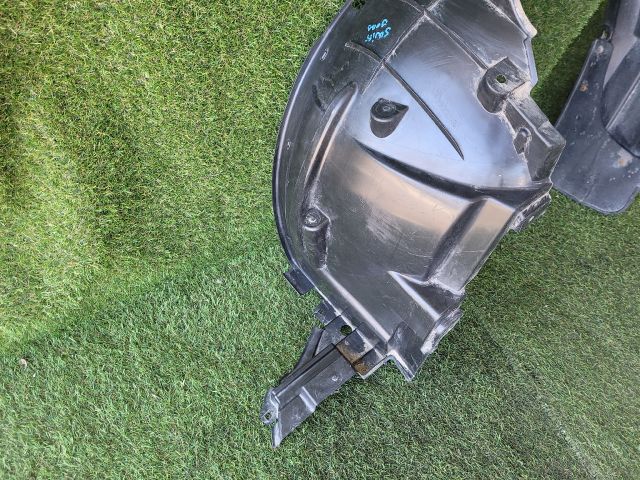 bontott SUZUKI SWIFT IV Jobb első Dobbetét (Kerékjárati, Műanyag)