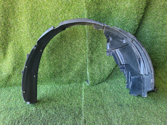 bontott SUZUKI SWIFT IV Jobb első Dobbetét (Kerékjárati, Műanyag)