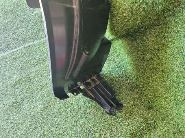 bontott SUZUKI SWIFT IV Jobb első Dobbetét (Kerékjárati, Műanyag)