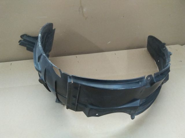 bontott SUZUKI SWIFT IV Jobb első Dobbetét (Kerékjárati, Műanyag)