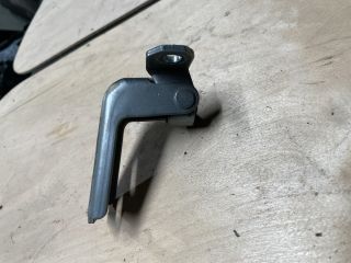 bontott SUZUKI SWIFT IV Jobb első Felső Zsanér