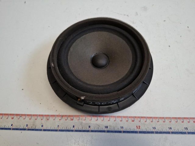 bontott SUZUKI SWIFT IV Jobb első Hangszóró