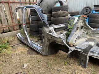 bontott SUZUKI SWIFT IV Jobb első Negyed Karosszéria Csomag