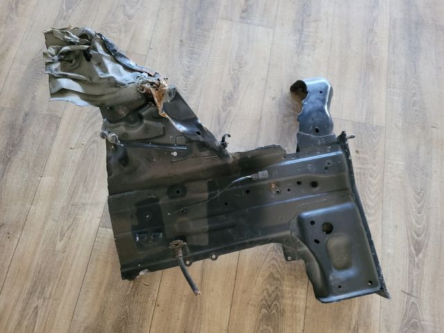 bontott SUZUKI SWIFT IV Jobb első Negyed Karosszéria Csomag