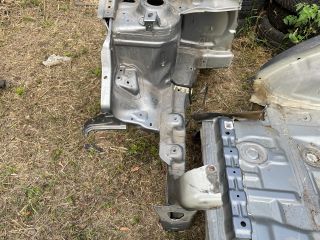 bontott SUZUKI SWIFT IV Jobb első Negyed Karosszéria Csomag