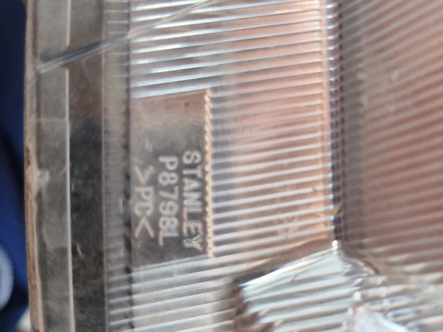 bontott SUZUKI SWIFT IV Jobb Fényszóró