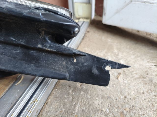 bontott SUZUKI SWIFT IV Jobb Fényszóró