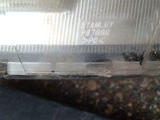 bontott SUZUKI SWIFT IV Jobb Fényszóró