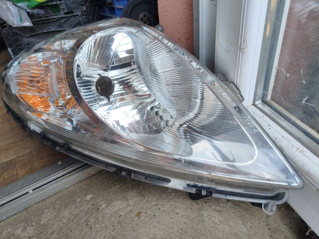 bontott SUZUKI SWIFT IV Jobb Fényszóró