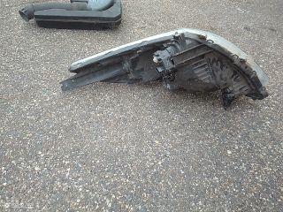 bontott SUZUKI SWIFT IV Jobb Fényszóró