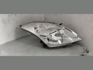 bontott SUZUKI SWIFT IV Jobb Fényszóró