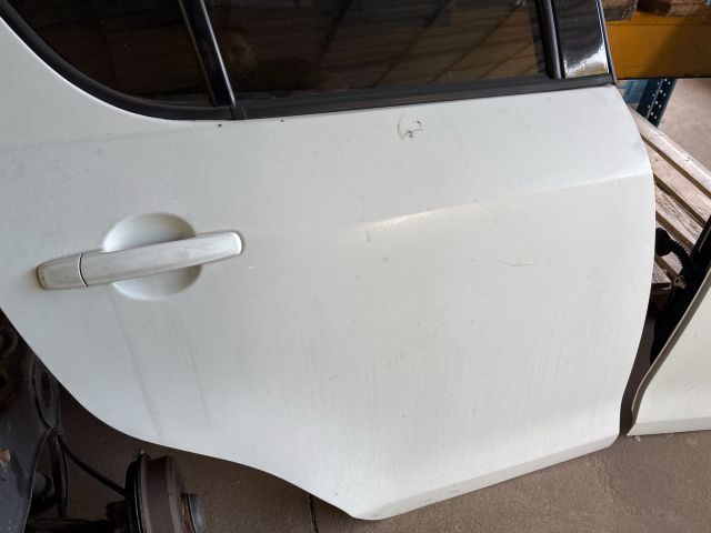 bontott SUZUKI SWIFT IV Jobb hátsó Ablak