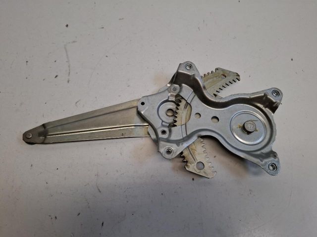 bontott SUZUKI SWIFT IV Jobb hátsó Ablakemelő Szerkezet (Elektromos)