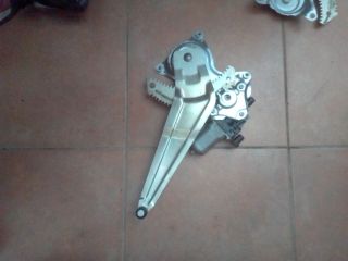 bontott SUZUKI SWIFT IV Jobb hátsó Ablakemelő Szerkezet (Elektromos)