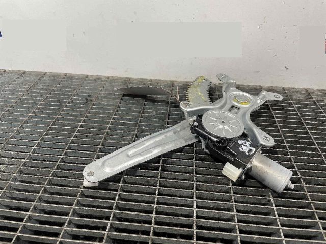 bontott SUZUKI SWIFT IV Jobb hátsó Ablakemelő Szerkezet (Elektromos)