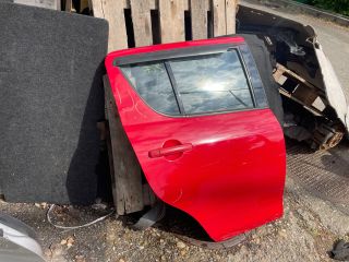 bontott SUZUKI SWIFT IV Jobb hátsó Ajtó (Részeivel)