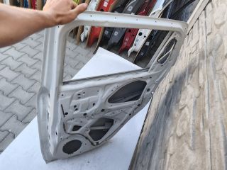 bontott SUZUKI SWIFT IV Jobb hátsó Ajtó (Üres lemez)