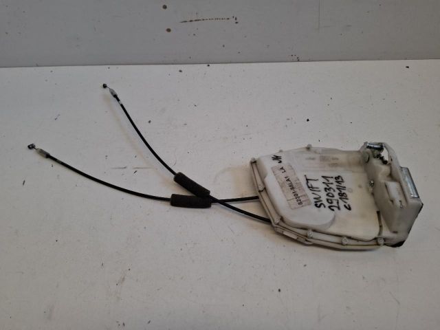 bontott SUZUKI SWIFT IV Jobb hátsó Ajtózár