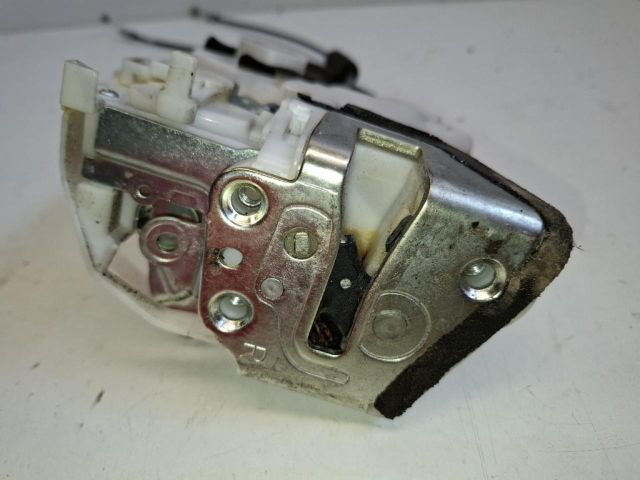 bontott SUZUKI SWIFT IV Jobb hátsó Ajtózár