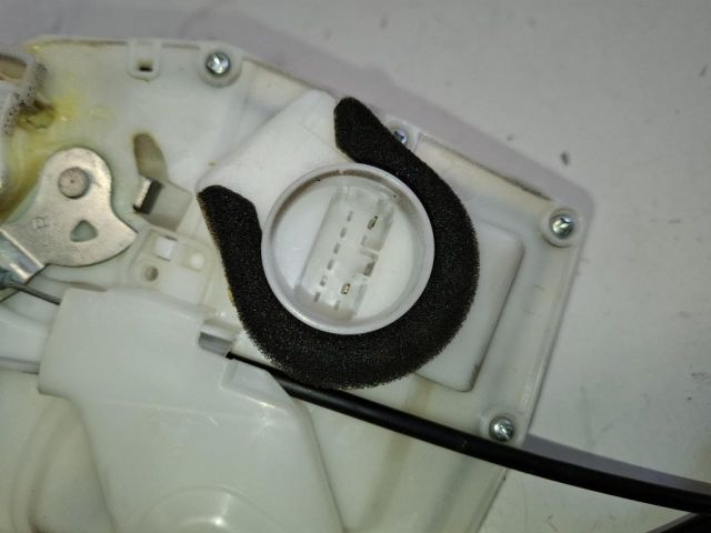 bontott SUZUKI SWIFT IV Jobb hátsó Ajtózár