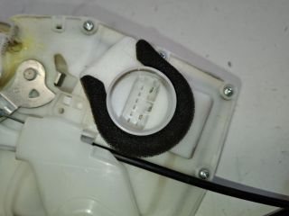 bontott SUZUKI SWIFT IV Jobb hátsó Ajtózár