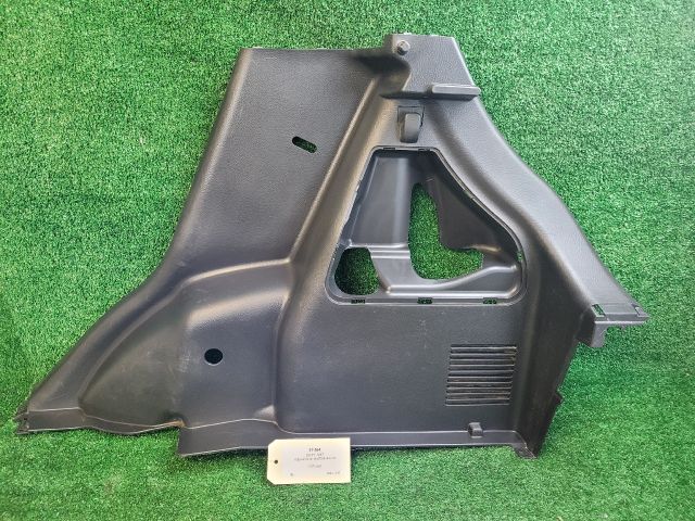 bontott SUZUKI SWIFT IV Jobb hátsó Csomagtér Burkolat (Műanyag)