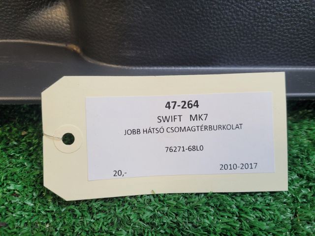 bontott SUZUKI SWIFT IV Jobb hátsó Csomagtér Burkolat (Műanyag)
