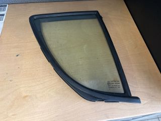 bontott SUZUKI SWIFT IV Jobb hátsó Fixüveg (Ajtóban)