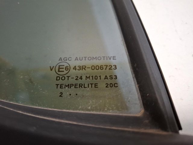 bontott SUZUKI SWIFT IV Jobb hátsó Fixüveg (Ajtóban)