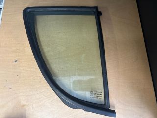 bontott SUZUKI SWIFT IV Jobb hátsó Fixüveg (Ajtóban)