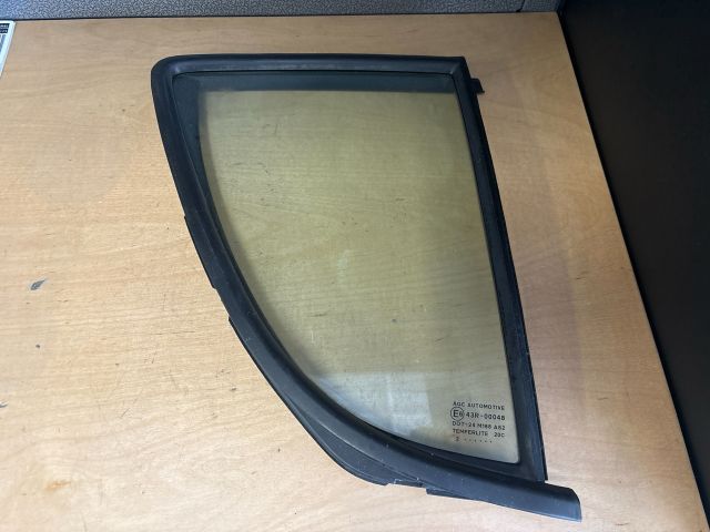 bontott SUZUKI SWIFT IV Jobb hátsó Fixüveg (Ajtóban)