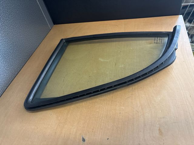 bontott SUZUKI SWIFT IV Jobb hátsó Fixüveg (Ajtóban)