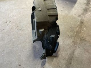 bontott SUZUKI SWIFT IV Jobb hátsó Hátsó Dobbetét (Kerékjárati, Műanyag)