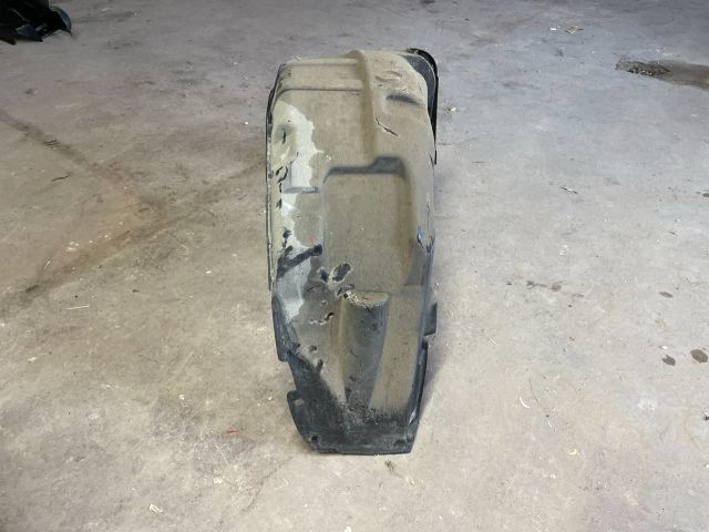 bontott SUZUKI SWIFT IV Jobb hátsó Hátsó Dobbetét (Kerékjárati, Műanyag)