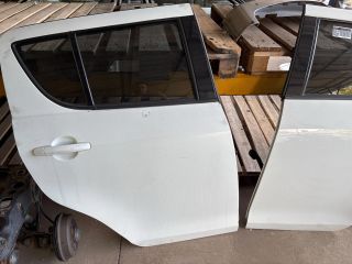 bontott SUZUKI SWIFT IV Jobb hátsó Kilincs Hátulja