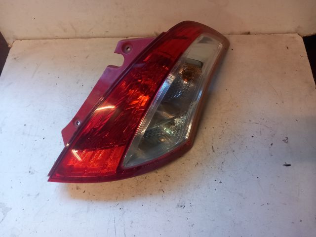 bontott SUZUKI SWIFT IV Jobb Hátsó Lámpa