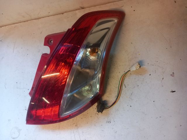 bontott SUZUKI SWIFT IV Jobb Hátsó Lámpa
