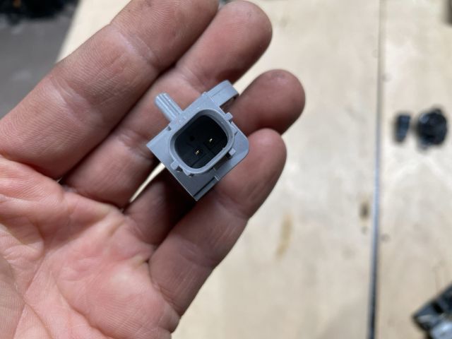 bontott SUZUKI SWIFT IV Jobb hátsó Oldal Ütközés Érzékelő