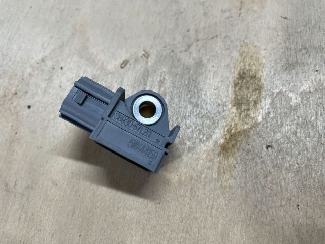 bontott SUZUKI SWIFT IV Jobb hátsó Oldal Ütközés Érzékelő