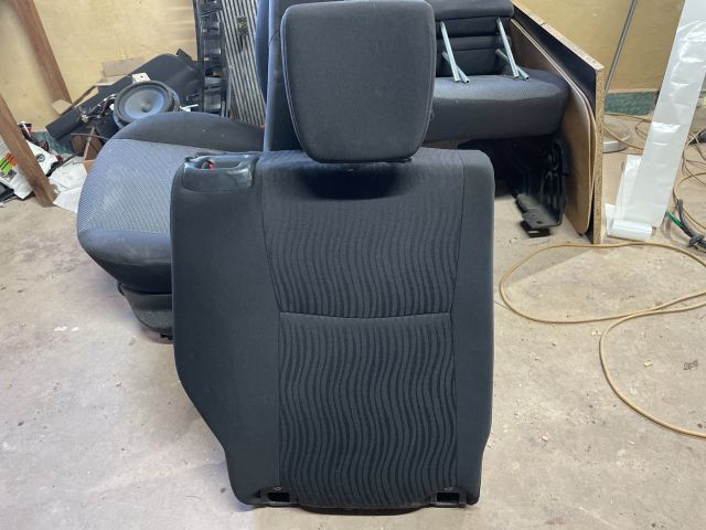 bontott SUZUKI SWIFT IV Jobb hátsó Ülés