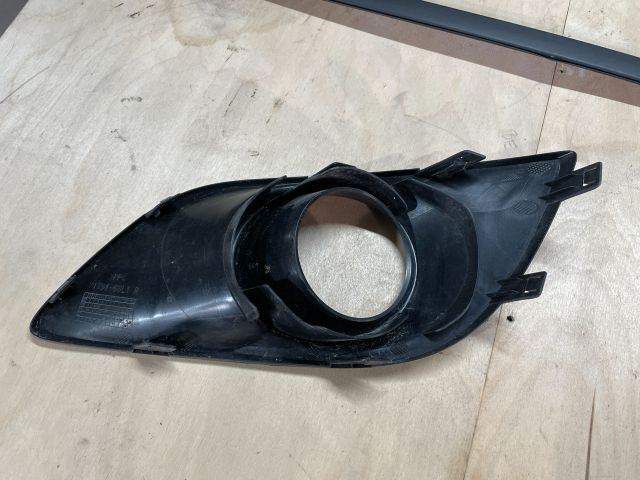 bontott SUZUKI SWIFT IV Jobb Ködlámpa Rács