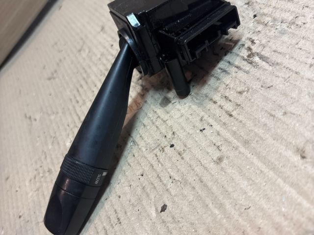 bontott SUZUKI SWIFT IV Jobb Kormánykapcsoló Ablaktörlő