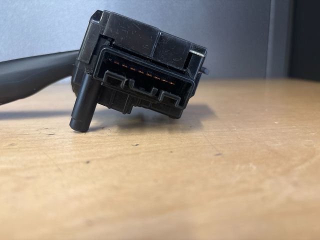 bontott SUZUKI SWIFT IV Jobb Kormánykapcsoló Ablaktörlő