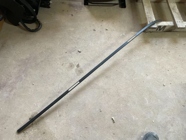 bontott SUZUKI SWIFT IV Jobb Tetősín