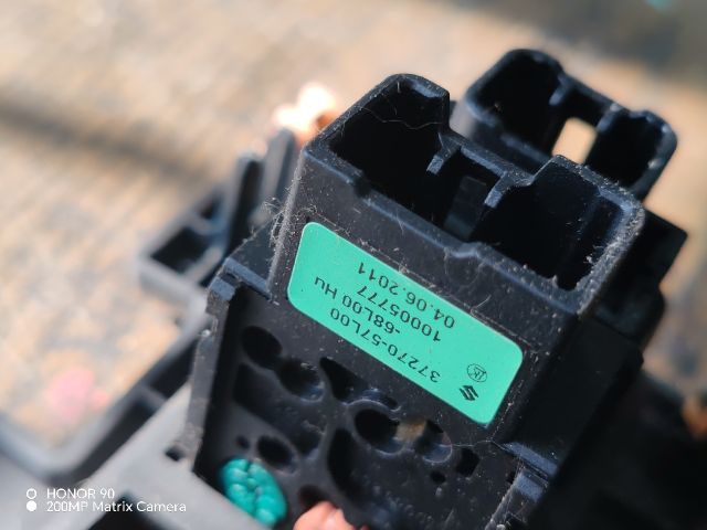 bontott SUZUKI SWIFT IV Kapcsoló (Magában)